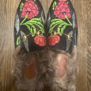 GUCCI FUR SLIDES